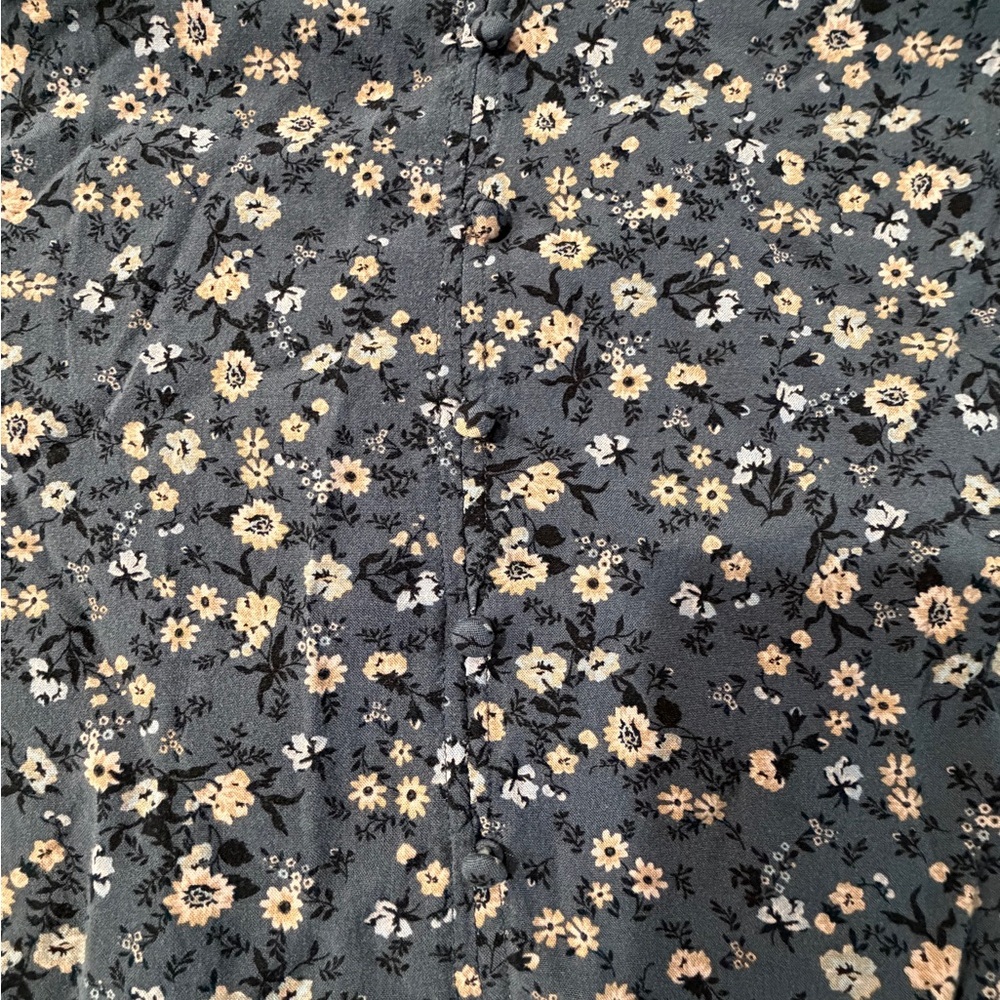Angels Forever Young Size Medium Navy Floral V-Neck Long Sleeve Blouse. - Picture 8 of 9